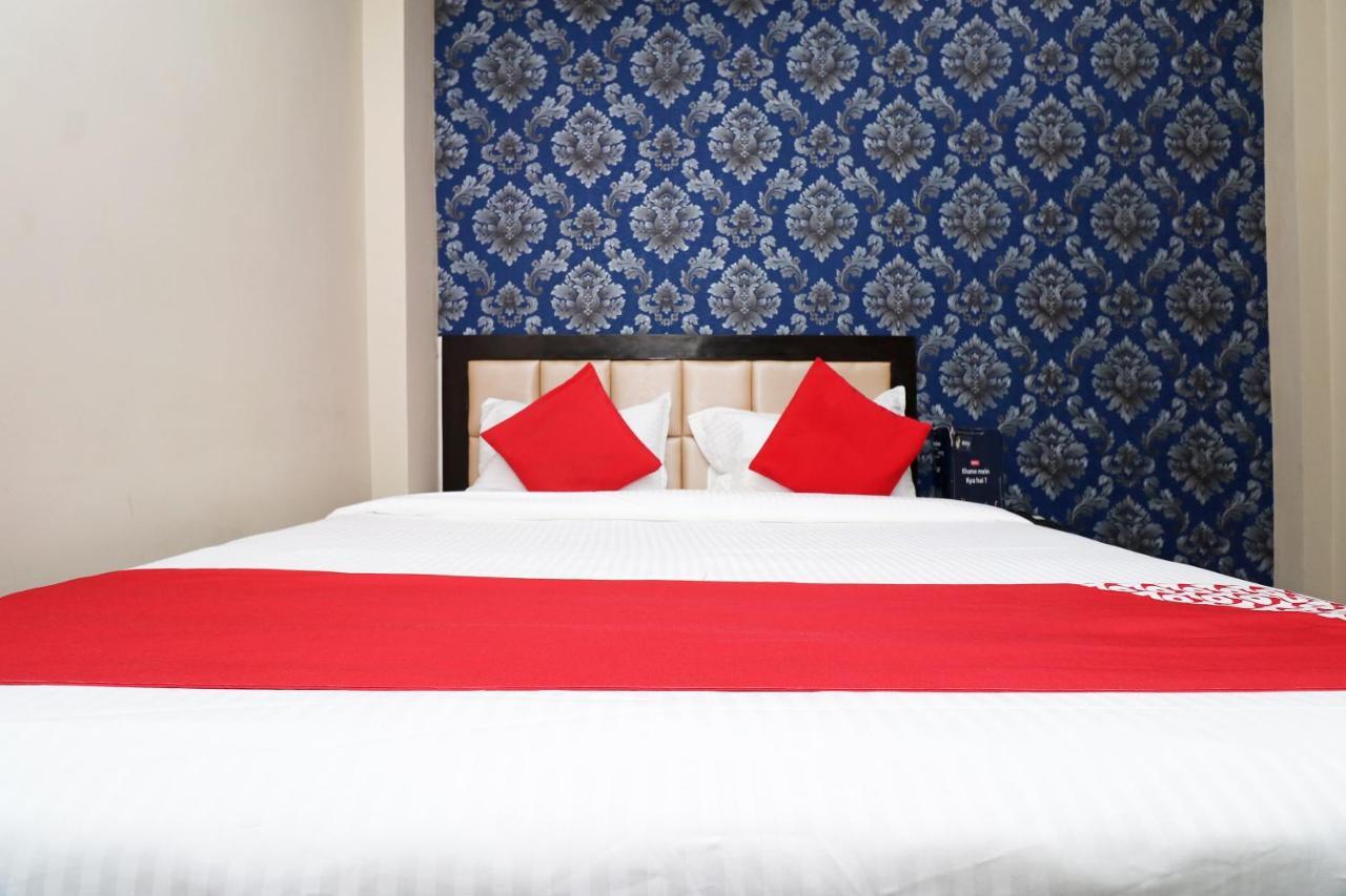 ורנאסי Collection O 23139 Natraj Inn מראה חיצוני תמונה