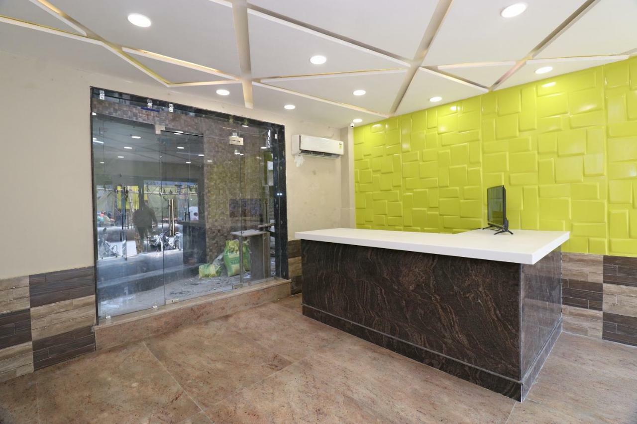 ורנאסי Collection O 23139 Natraj Inn מראה חיצוני תמונה