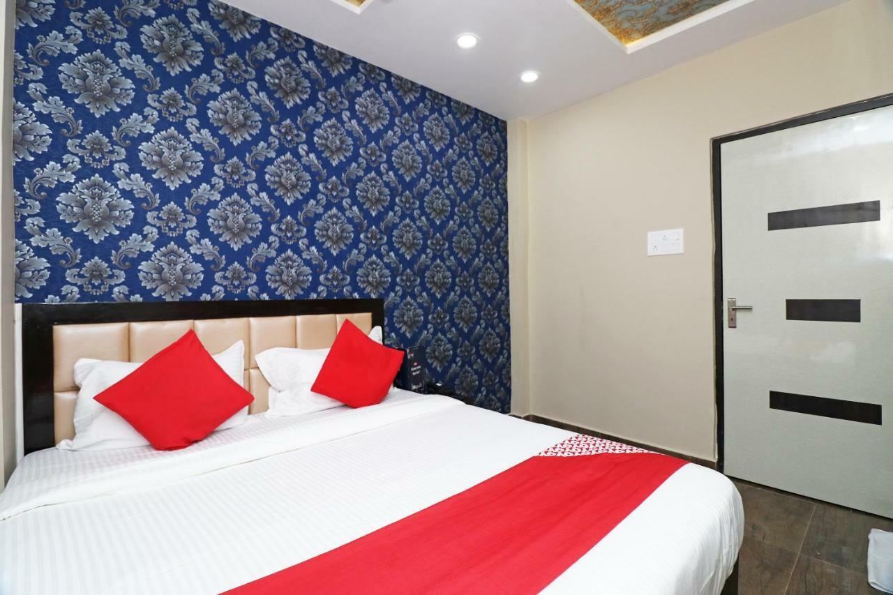 ורנאסי Collection O 23139 Natraj Inn מראה חיצוני תמונה