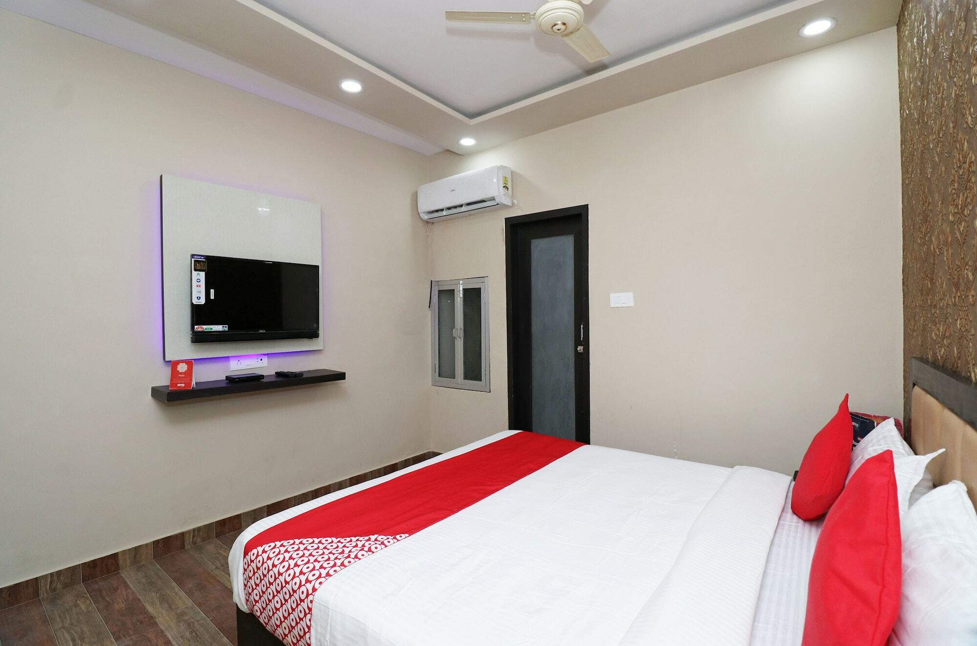 ורנאסי Collection O 23139 Natraj Inn מראה חיצוני תמונה